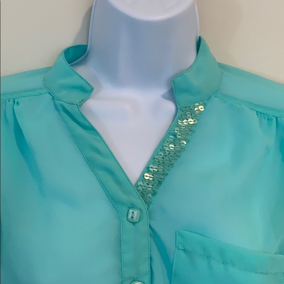 Truth Long Sleeve Roll Tab Sheer V-Neck Bouse - Picture 3 of 8